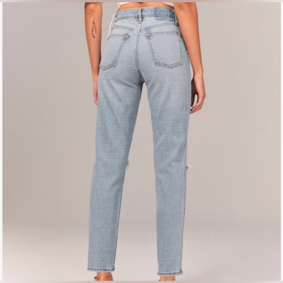 Abercrombie & Fitch High Rise Mom Jean - Light Destroy - Picture 3 of 11